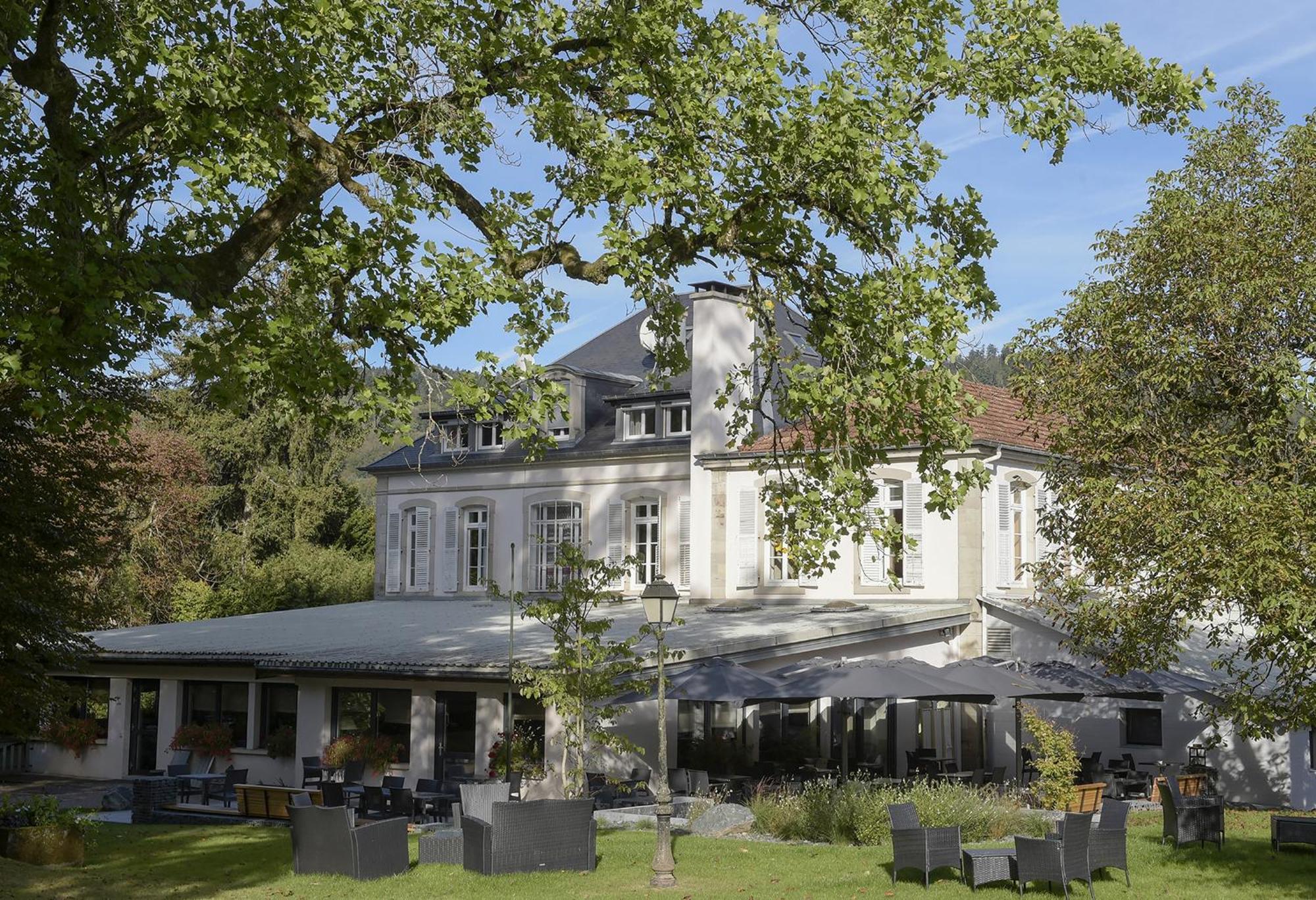 Logis La Residence Le Val-d'Ajol Exterior photo